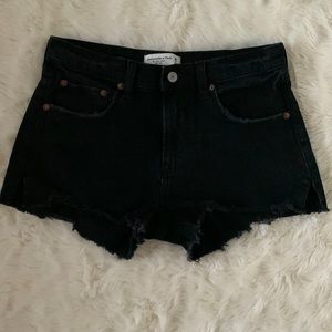 Abercrombie & Fitch The Mom Short Black Mid Rise; Sz 26 (2)